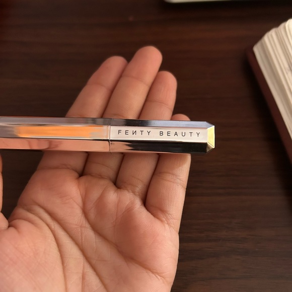 Fenty beauty lipstick - Dragon Mami - Picture 7 of 7